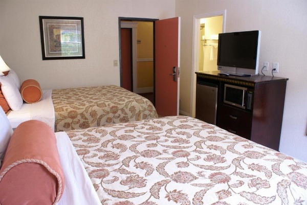 Harborview Inn & Suites-Pusat Konvensi-Penerbangan-Gaslamp-Seaworld-Zoo-Taman Balboa image 15