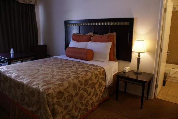 Harborview Inn & Suites-Pusat Konvensi-Penerbangan-Gaslamp-Seaworld-Zoo-Taman Balboa image 9